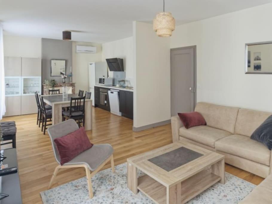 Appartement Spacieux En Centre Ville Vendome Ngoại thất bức ảnh